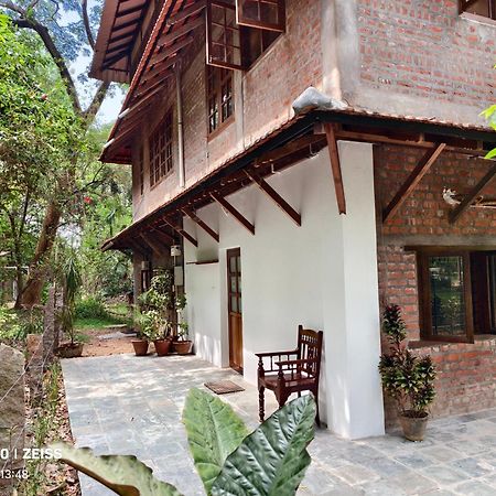 Isai Ambalam Guest House Пондичерри Экстерьер фото