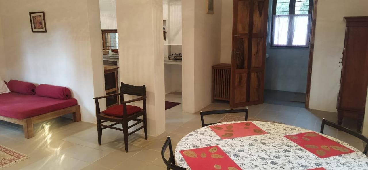 Isai Ambalam Guest House Пондичерри Экстерьер фото