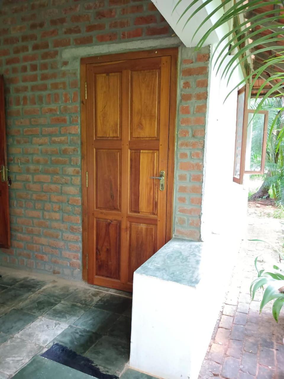 Isai Ambalam Guest House Пондичерри Экстерьер фото