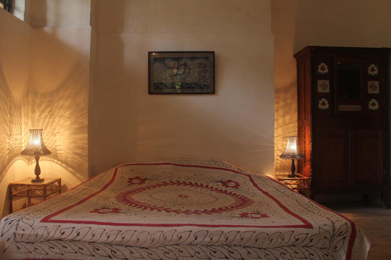 Isai Ambalam Guest House Пондичерри Экстерьер фото