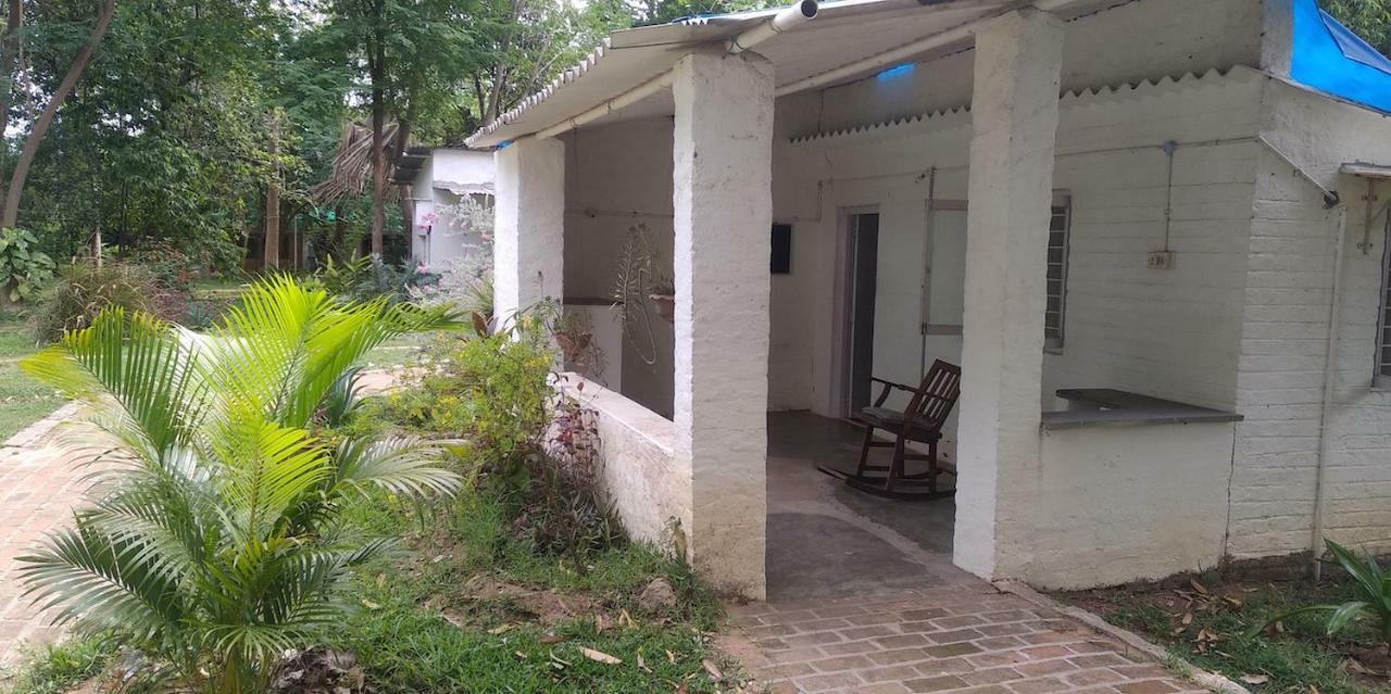 Isai Ambalam Guest House Пондичерри Экстерьер фото